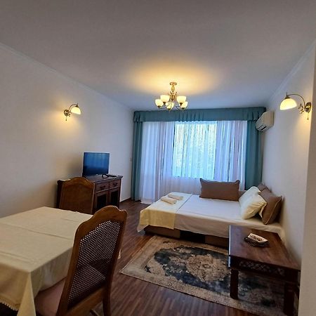 Wild Cherry Apartments St Constantin et Helena Extérieur photo