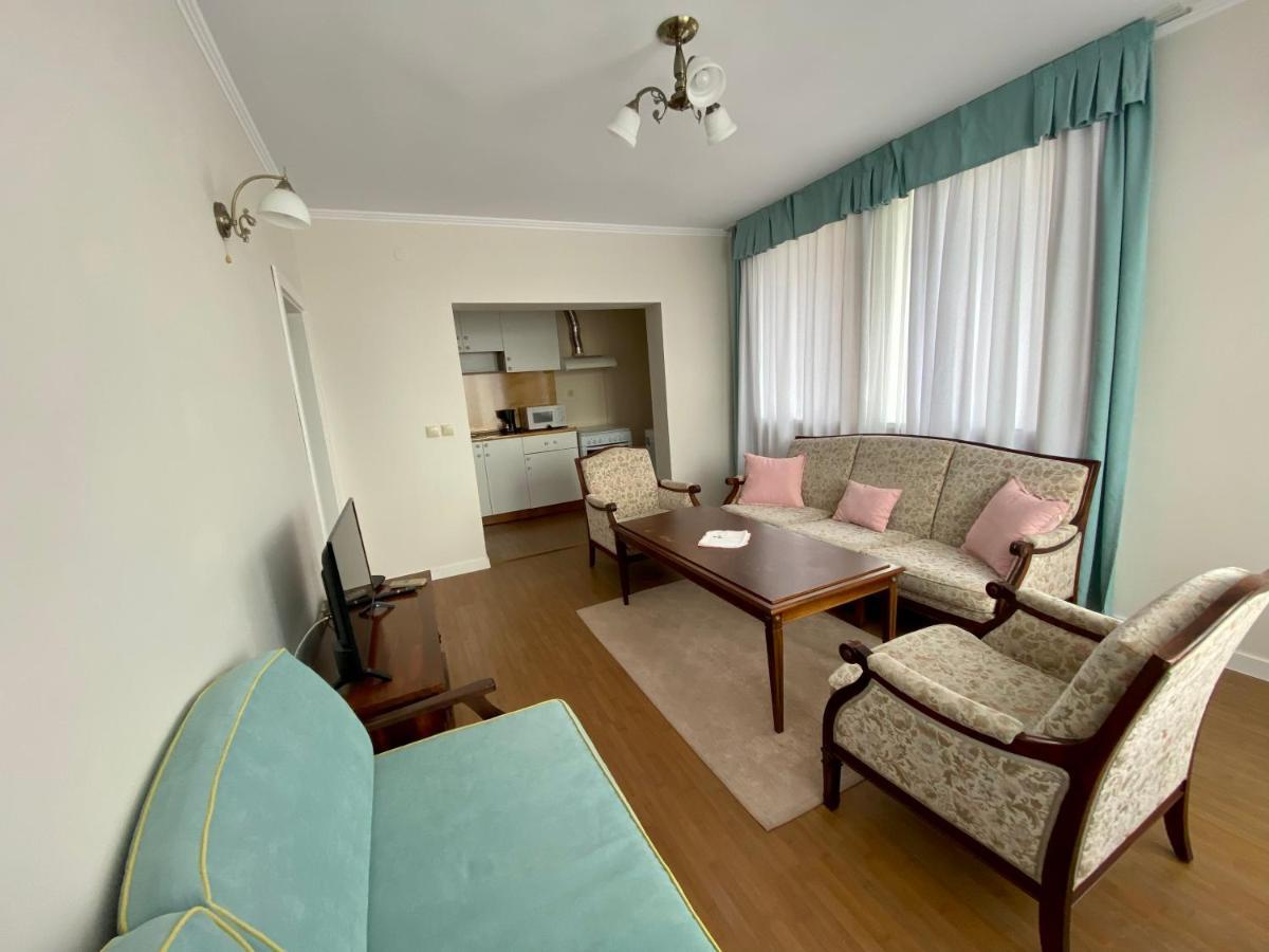 Wild Cherry Apartments St Constantin et Helena Extérieur photo